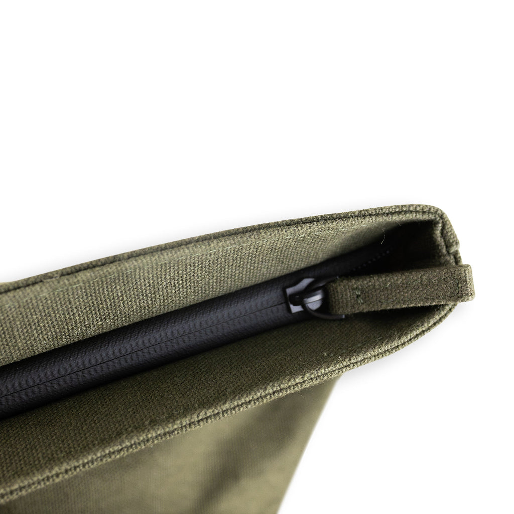 8000KICKS X BOOM - NOMAD BACKPACK